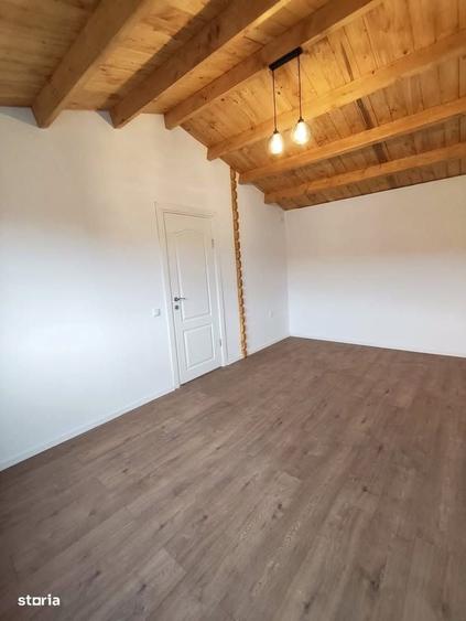 Casă cu 2 camere decomandat în Ruși