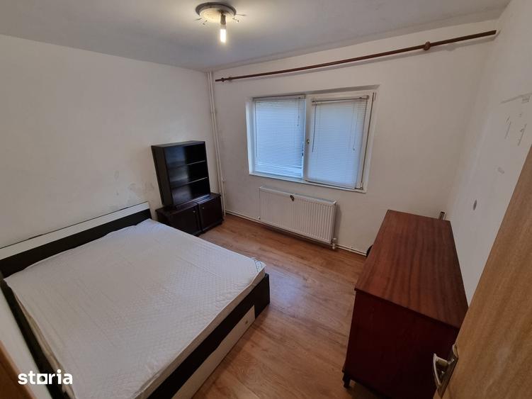 Apartament cu 3 camere în Inel II