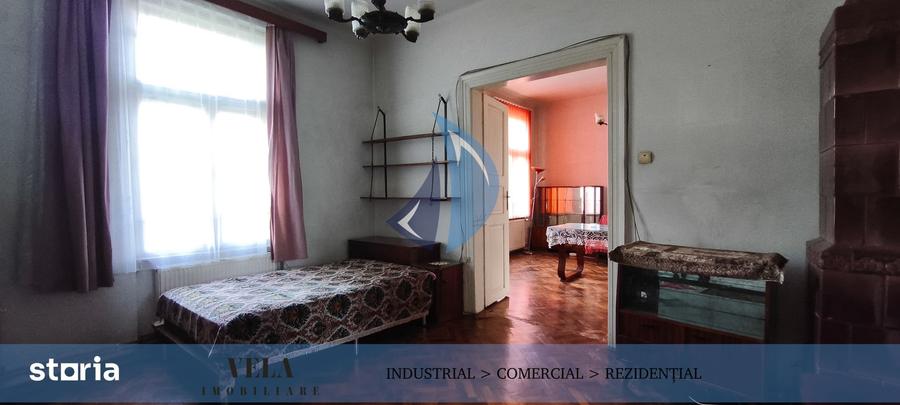 Casă cu 3 camere cu Teren 260 Mp în Semicentral