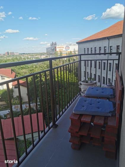 Apartament cu 2 camere decomandat în Văcăresti