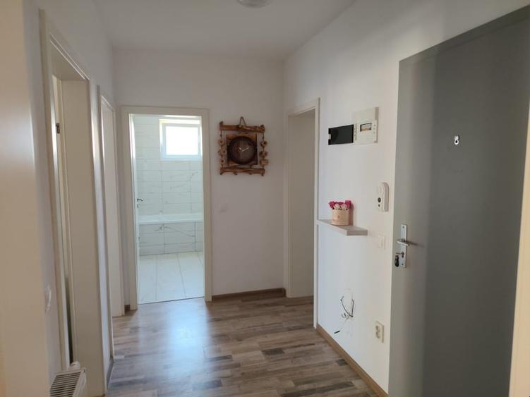 Apartament cu 2 camere decomandat, mobilat în Avantgarden