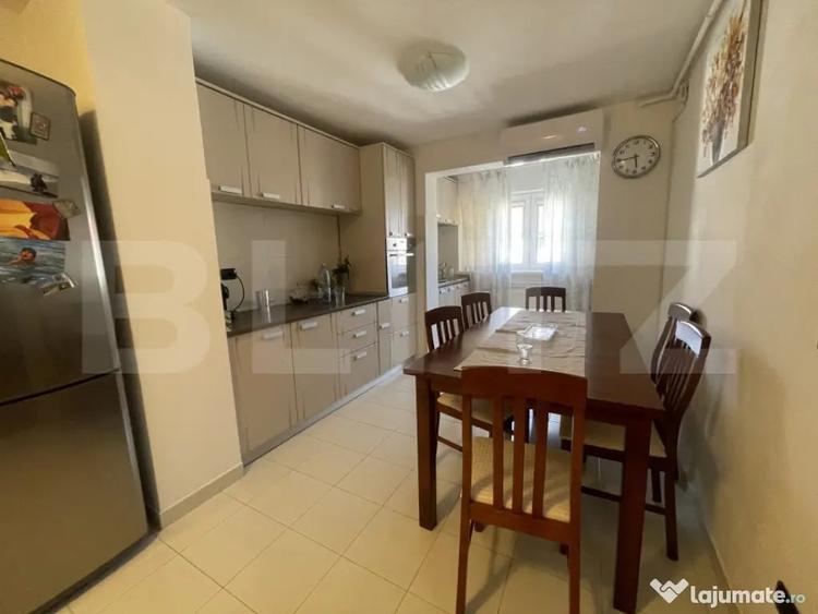 Apartament cu 3 camere decomandat în Central