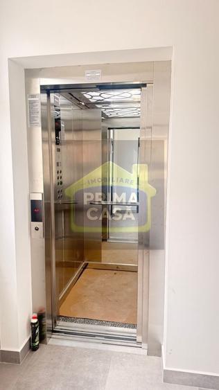 Apartament cu 3 camere decomandat în Orașul Vechi