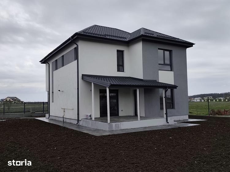 Casă cu 4 camere cu Teren 503 Mp în Tărtășești