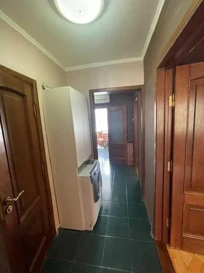 Apartament cu 3 camere decomandat, mobilat în Păcii