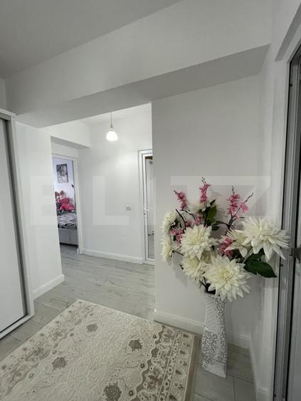 Apartament cu 3 camere semidecomandat, mobilat în Burdujeni