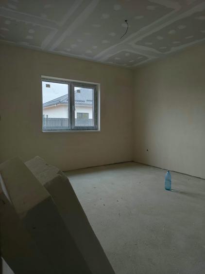 Casă individuală cu 3 camere cu Teren 340 Mp în Joița