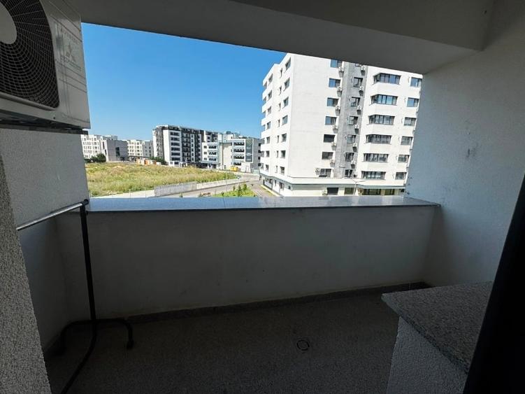 Apartament cu 2 camere semidecomandat, mobilat în Central