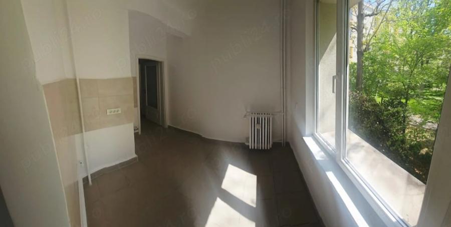 Apartament cu 3 camere decomandat în Floreasca