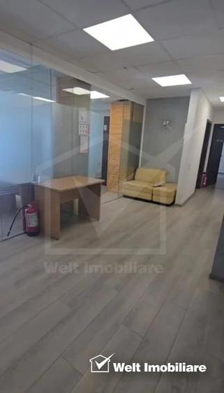 Apartament cu 5 camere semidecomandat în Central