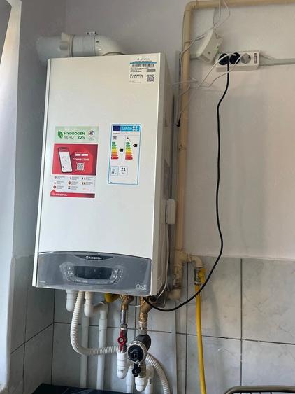 Apartament cu 3 camere semidecomandat în Exterior Vest