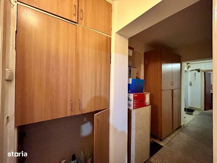 Apartament cu 3 camere decomandat în Republicii