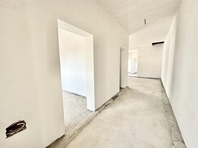 Duplex cu 3 camere cu Canalizare în Moșnița Veche