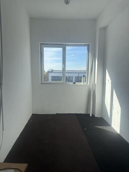 Spațiu comercial, de 530 mp, în Sânmartin