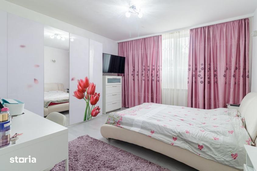 Casă cu 7 camere cu Canalizare în Periș