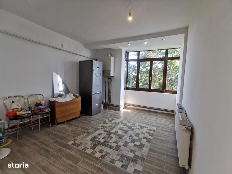Apartament cu 4 camere în Bălcescu