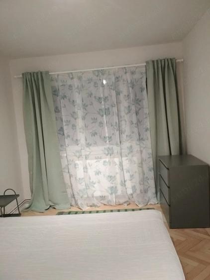Apartament cu 3 camere decomandat în Torontalului