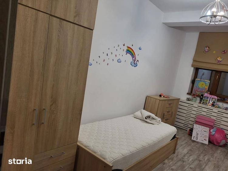 Apartament cu 3 camere, mobilat în Tomis Nord