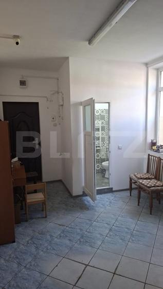 Spațiu comercial, de 24 mp, în Tractorul