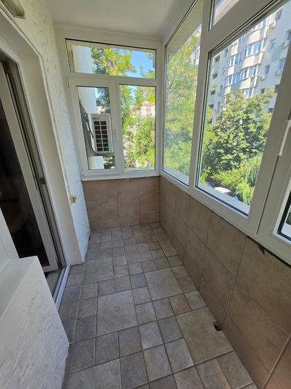 Apartament cu 4 camere decomandat în Fundeni