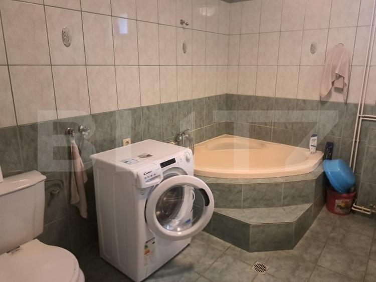 Casă individuală cu 5 camere cu Canalizare în Ghimbav