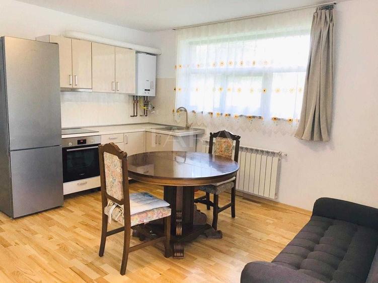 Apartament cu 2 camere semidecomandat, mobilat în Andrei Mureșanu