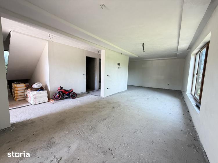 Casă cu 5 camere cu Teren 750 Mp în Ultracentral