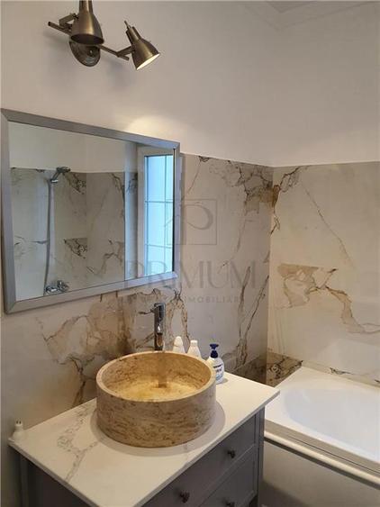 Duplex cu 4 camere cu Canalizare în Moșnița Nouă