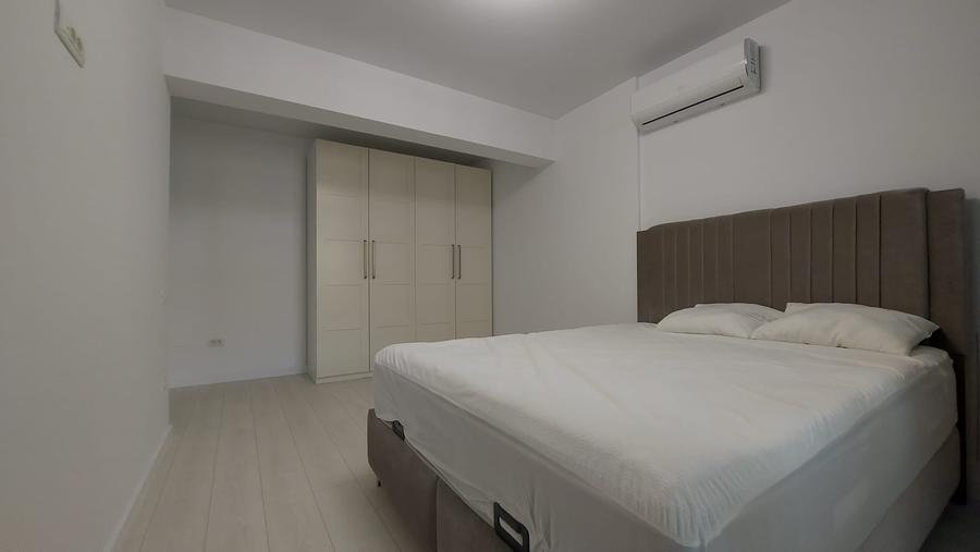 Garsonieră decomandată în Apărătorii Patriei