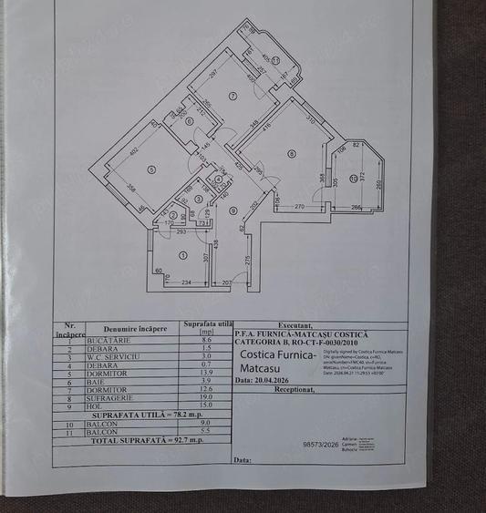 Apartament cu 3 camere decomandat în Trocadero