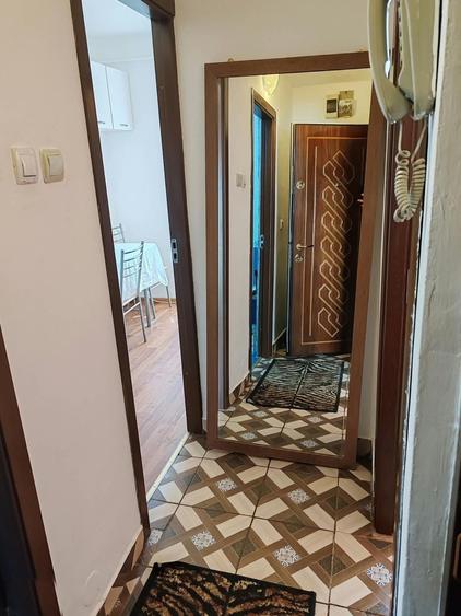 Garsonieră decomandată în Nicolina