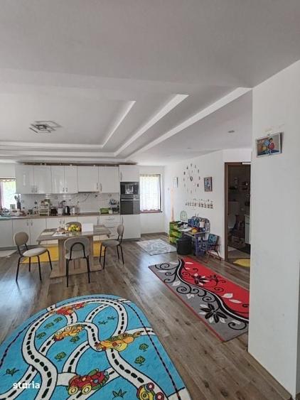 Casă cu 4 camere cu Teren 150 Mp în Central