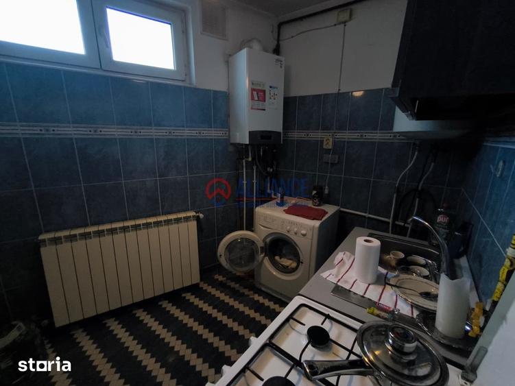 Casă cu 5 camere semidecomandat cu Teren 295 Mp în ICIL