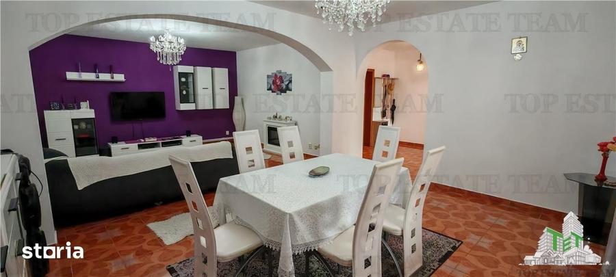 Casă cu 10 camere cu Teren 1000 Mp în Chiajna