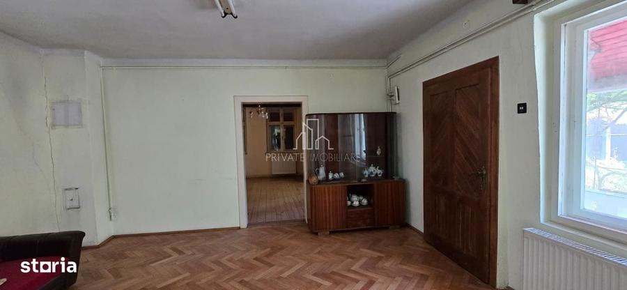 Casă cu 3 camere în Roadeș