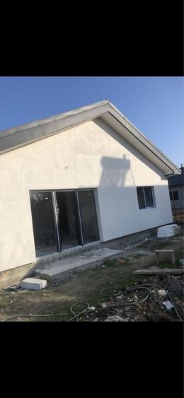 Casa de vanzare - 55000 plus TVA - 5
