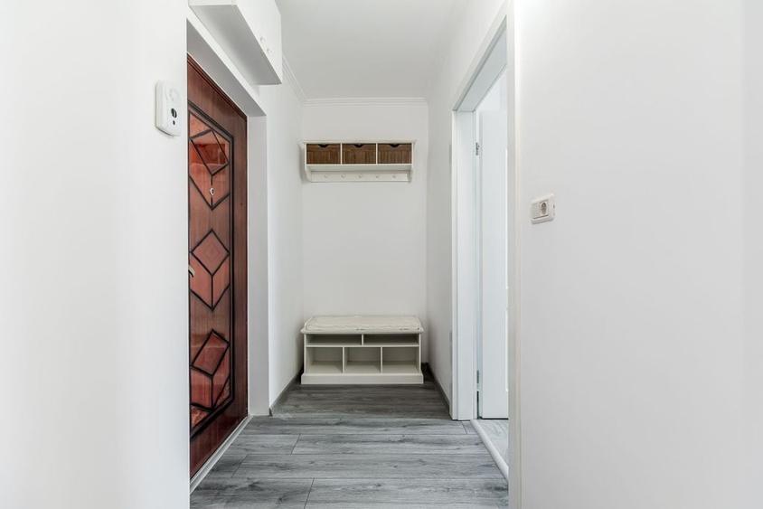 Apartament cu 2 camere semidecomandat în Aurel Vlaicu