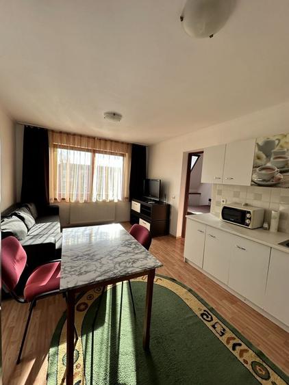 Apartament cu 2 camere semidecomandat în Cantemir