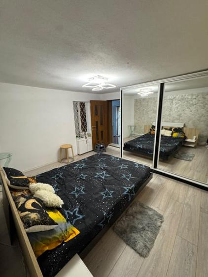 Casă cu 4 camere cu Teren 1160 Mp în Podari