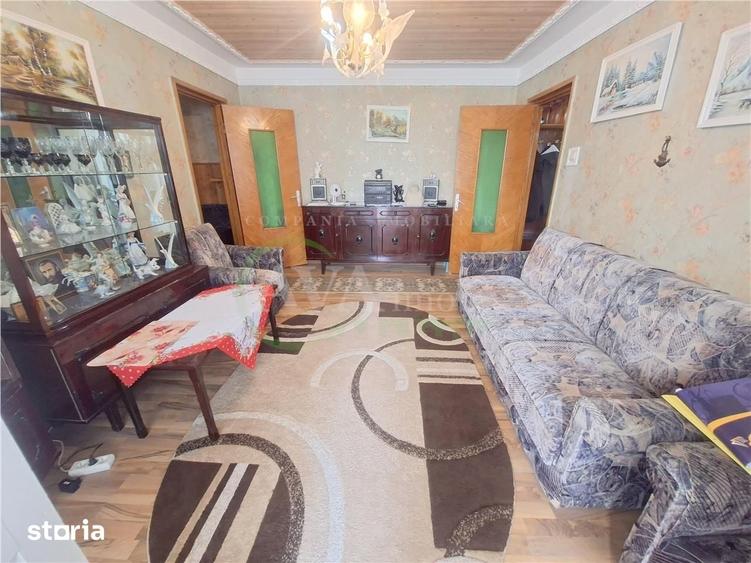 Apartament cu 3 camere în Mioriței