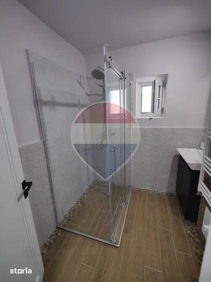 Apartament cu 3 camere în Astra