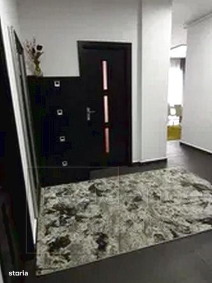 Apartament cu 3 camere nedecomandat, mobilat în Între Lacuri