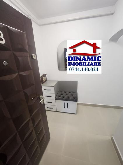 Apartament cu 2 camere, mobilat în Central