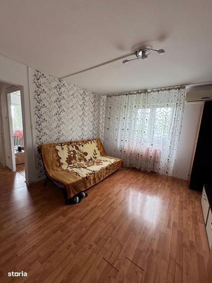 Apartament cu 2 camere semidecomandat în Baziaș