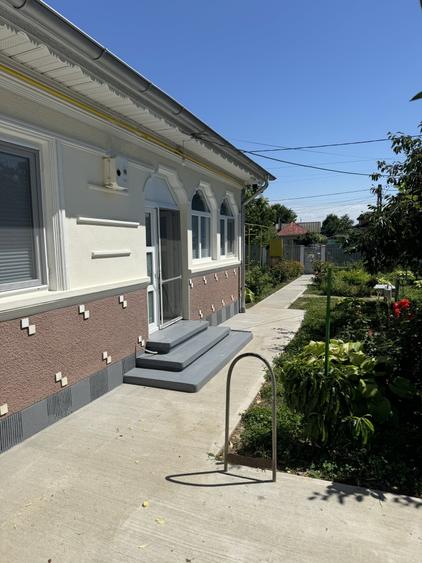 Casă individuală cu 3 camere cu Teren 1052 Mp în Sascut