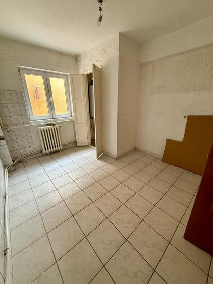 Apartament cu 3 camere, decomandat, Cetate, pret 79.000 - 4