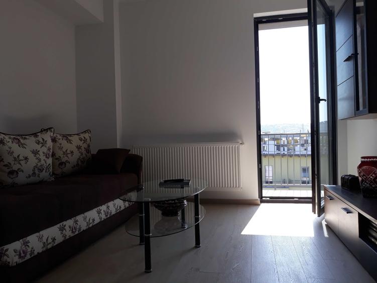 Apartament cu 2 camere decomandat în Borhanci
