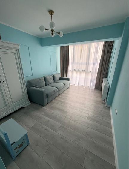 Apartament cu 3 camere decomandat în Medicină