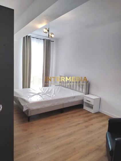 Apartament cu 3 camere decomandat, mobilat în Cetate