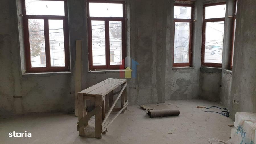 Casă cu 4 camere în Nicolae Bălcescu
